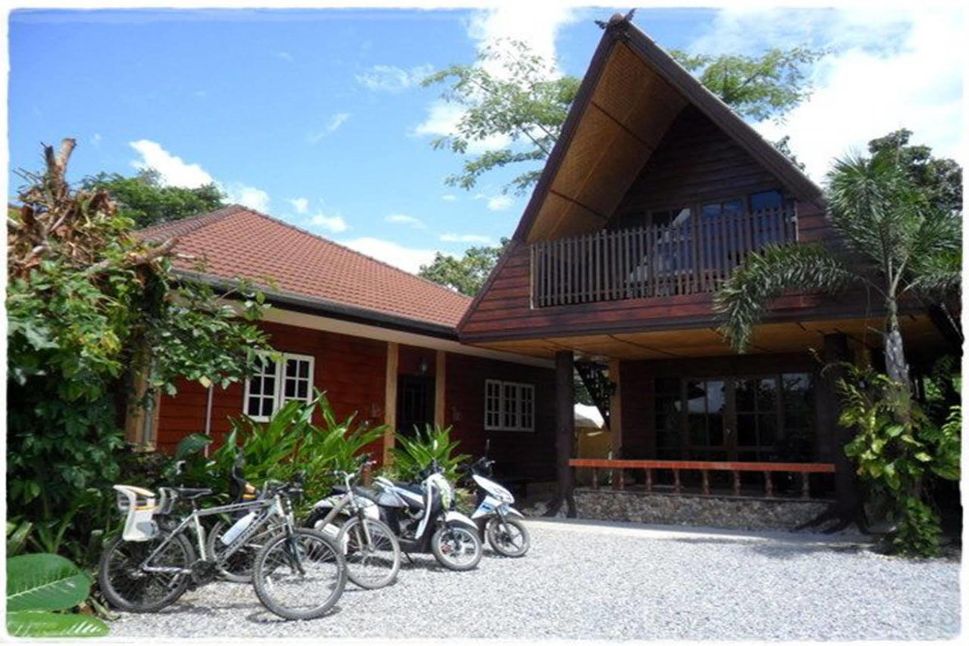 Homestay Chiangrai Chiang Rai Exterior photo